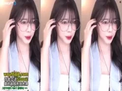 身穿睡衣的韩国女主播7ts[00:04:12]